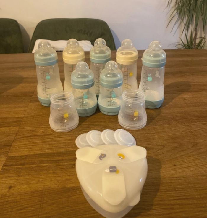 Lot biberons et accessoires MAM