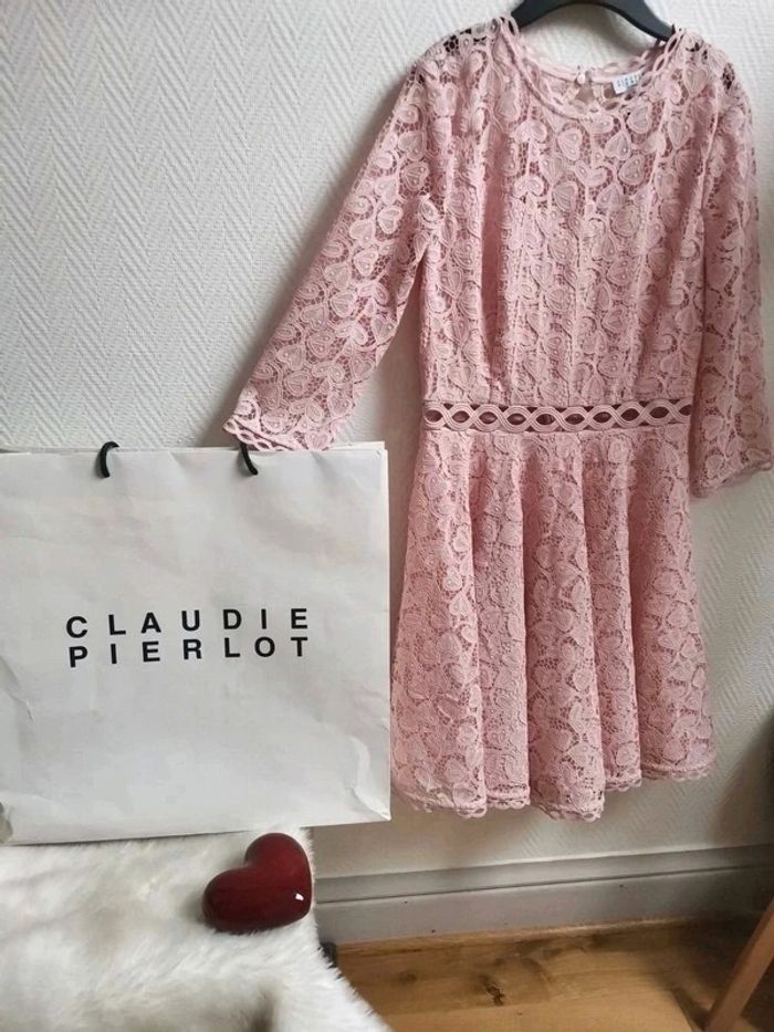 Magnifique robe en guipure bouton de Rose Cérémonie/ Mariage | Claudie Pierlot | prix boutique 265€ - photo numéro 3