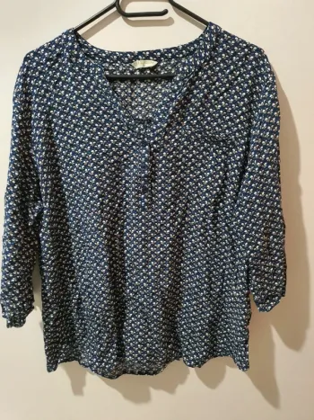 Tee-shirt taille 46 en très bon état