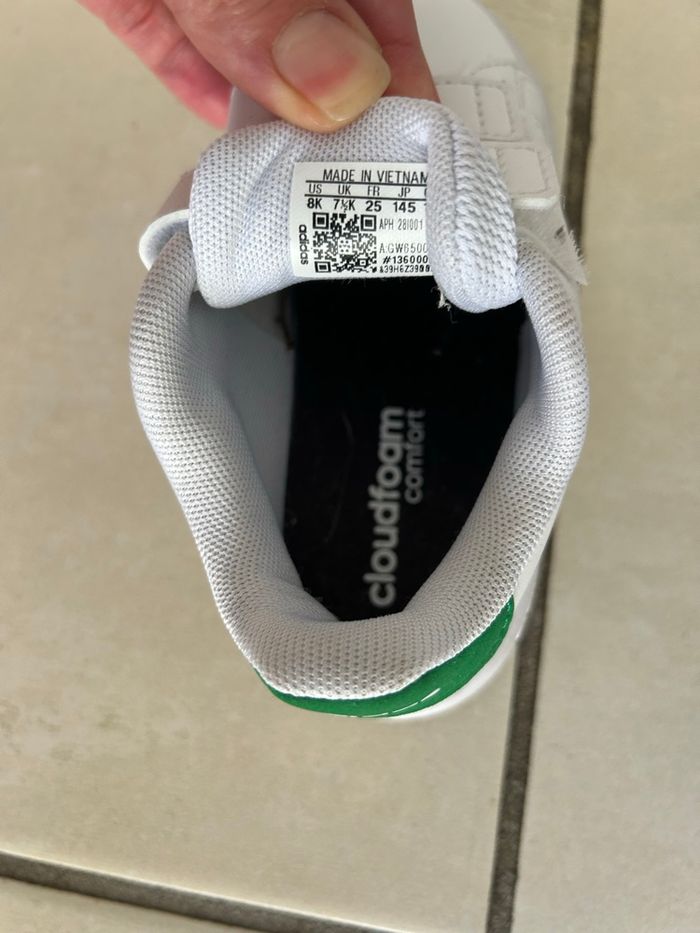 Chaussures adidas taille 25 neuve jamais porté - photo numéro 2