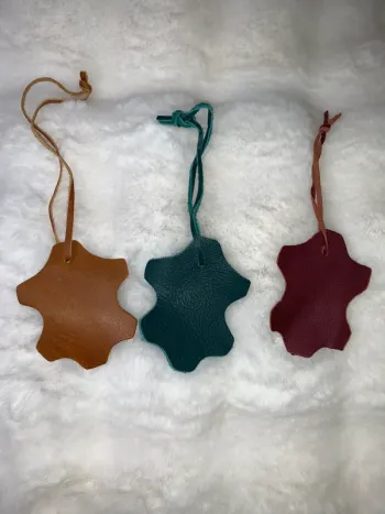Lot de 3 fleur de cuir Paul Marius