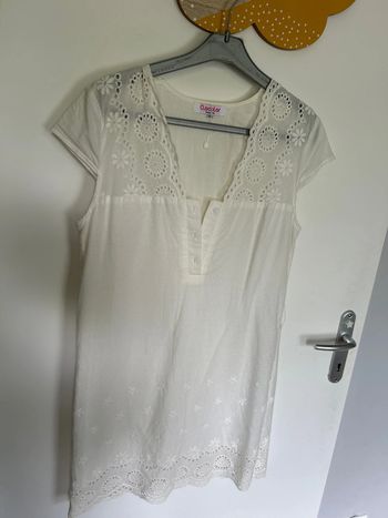 Robe brodé droite blanche