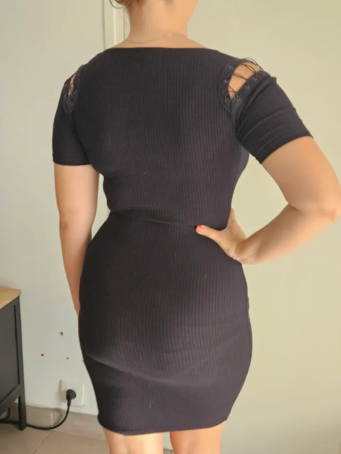 Robe noire fine Jennyfer - photo numéro 3