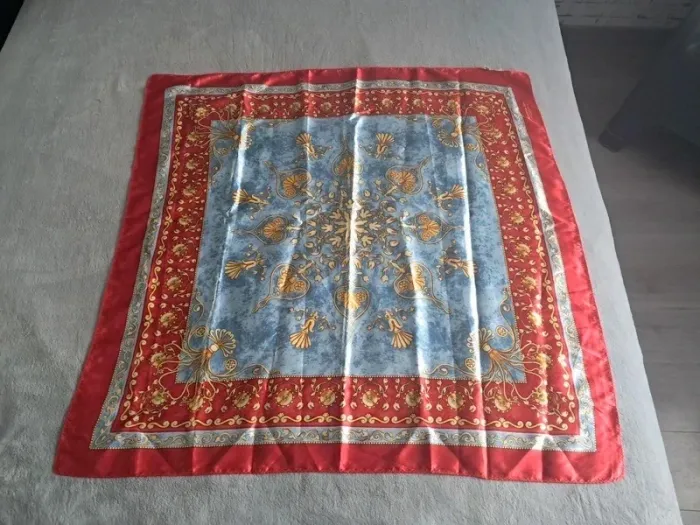 Foulard Damart Neuf - photo numéro 2