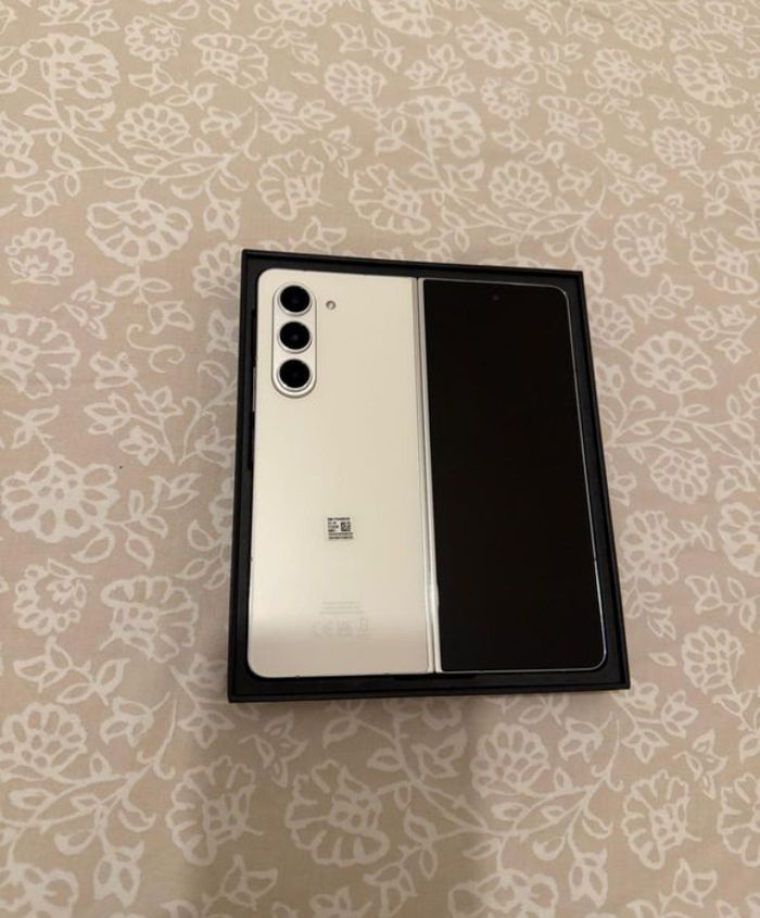 Samsung Galaxy Fold 5 - photo numéro 3