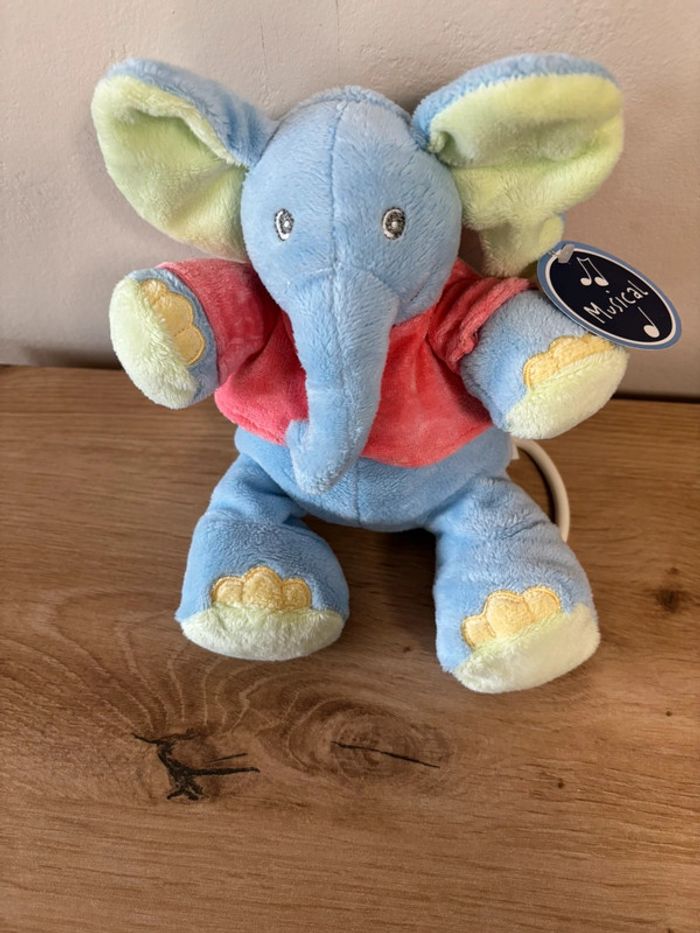 Doudou peluche éléphant bleu maillot rose musical kiabi neuf - photo numéro 2