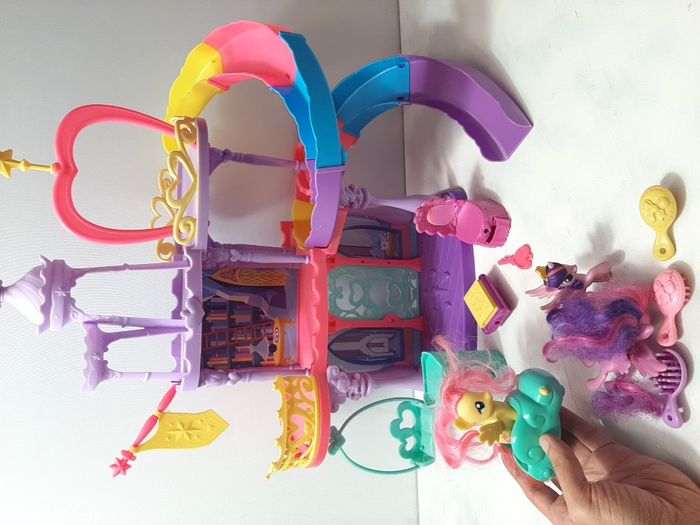 chateau my little poney + 3 petits poneys - photo numéro 2