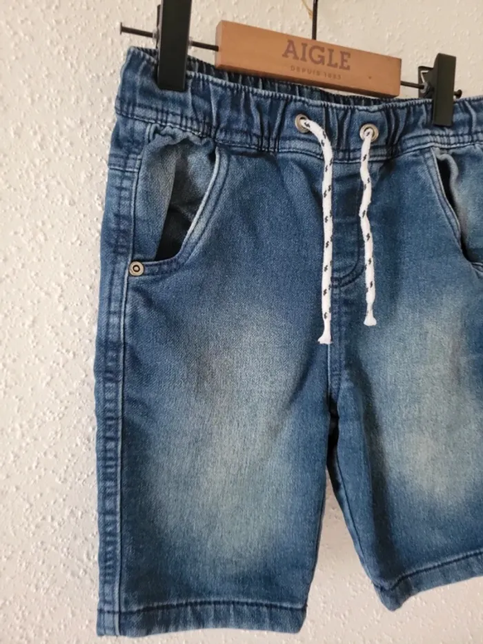 Short stretch  garçon 👦 8 ans - photo numéro 3