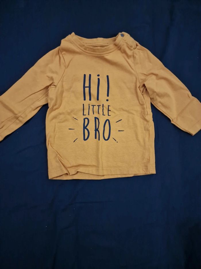 2 T-shirts manches longues 18 mois - photo numéro 2