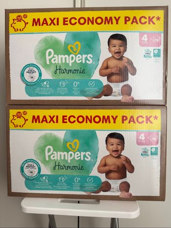 156 couches pampers harmonie taille 4