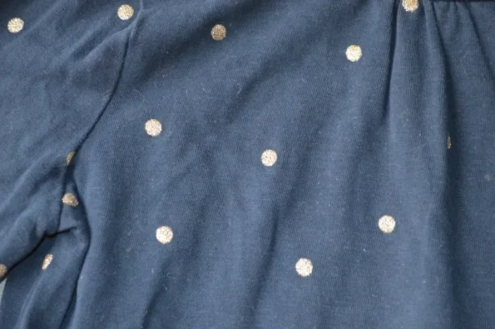 T-shirt ML col roulé Okaïdi marine pois dorés 8 ans - photo numéro 3