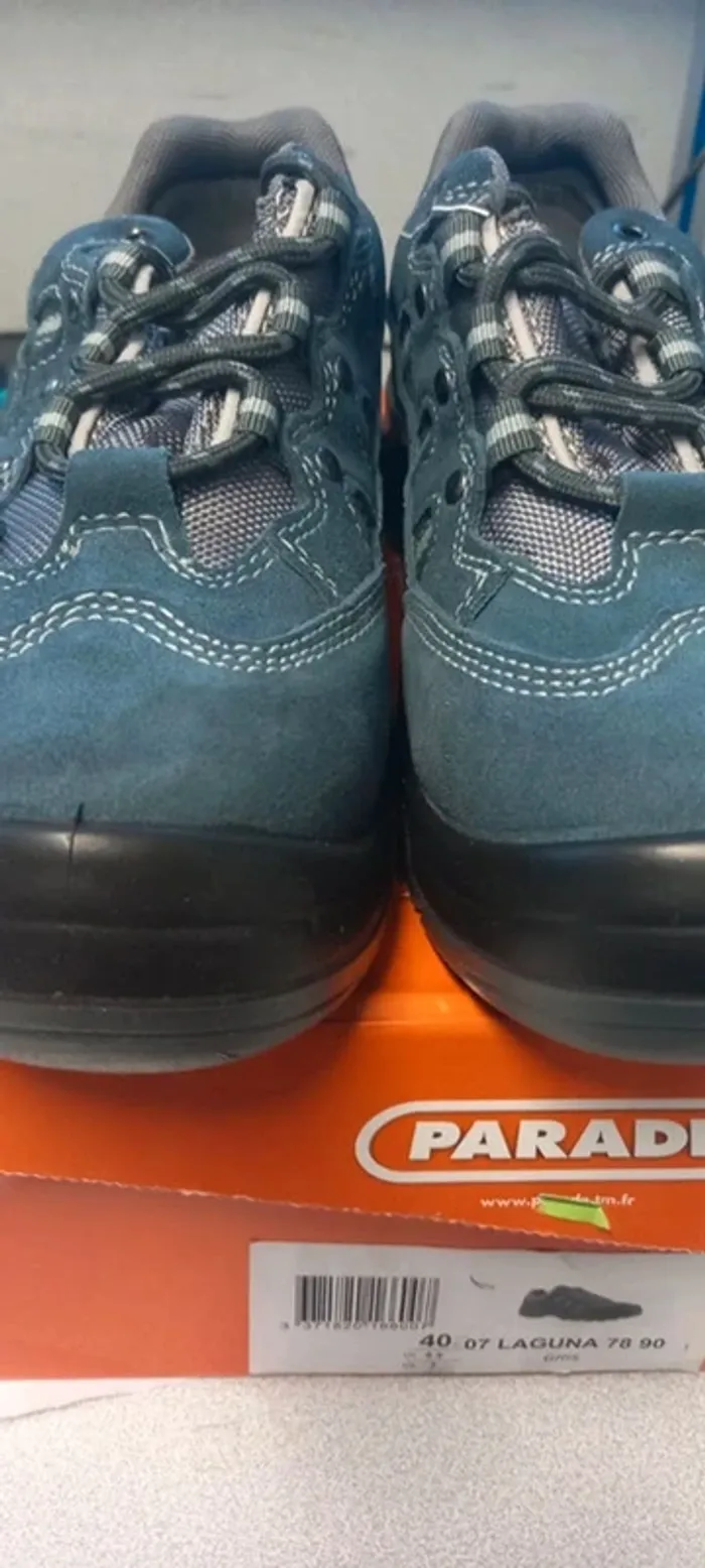 Neuves chaussures de sécurité taille 40 - photo numéro 4
