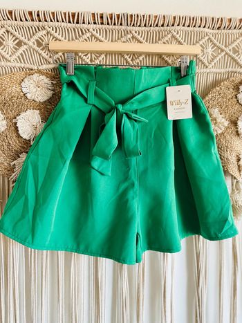 Short vert NEUF