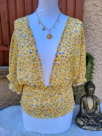 Blouse voile fleuri courte ivoire jaune shein taille 52
