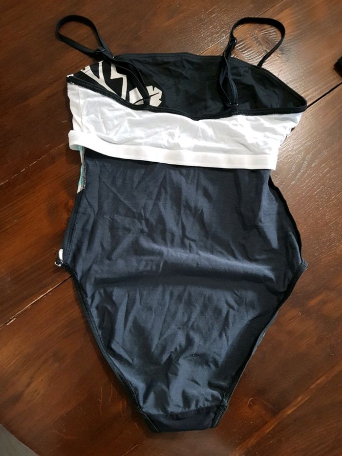 Maillot de bain une pièce - photo numéro 4