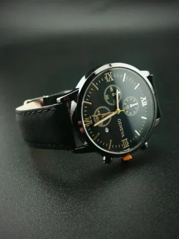 Montre noire intégrale, style vintage doré, men