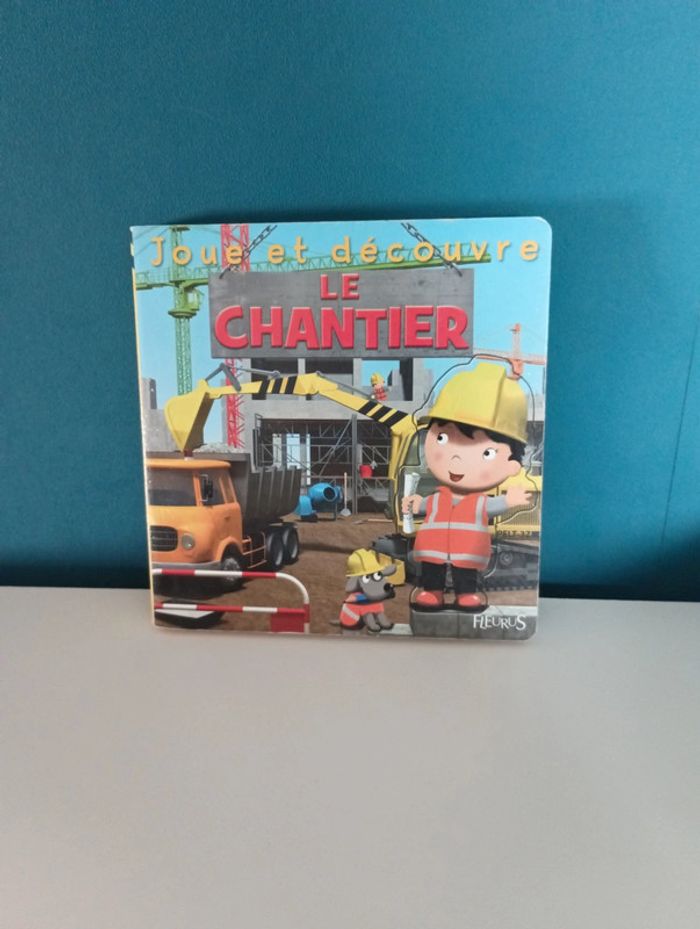 Livre Joue et découvre le chantier