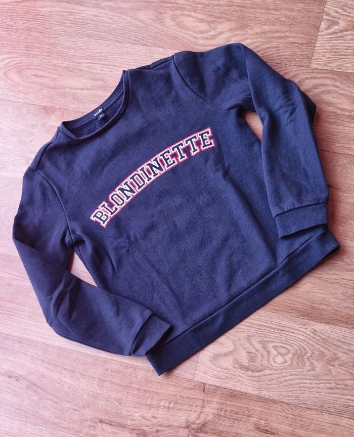 Pull col rond bleu marine avec flocage "blondinette" 10 ans TBE