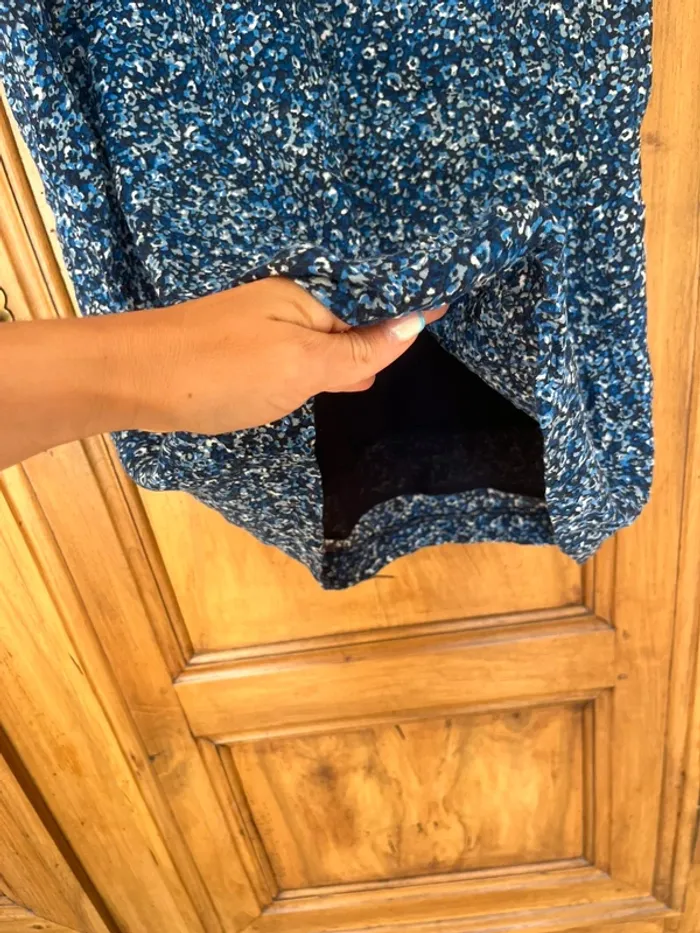 Robe Caroll bleue fleurie – Taille 42 - photo numéro 4