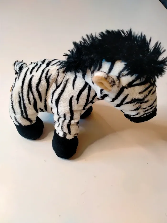 Peluches Zèbre rayé tout doux - photo numéro 2
