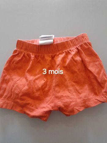 Short orange 3mois