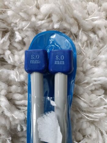 2 aiguilles à tricoter de 40cm, numéro 8.0mm