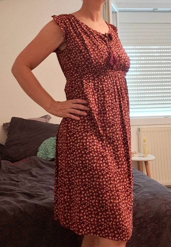 Jolie robe de maternité taille 38 marque maternité