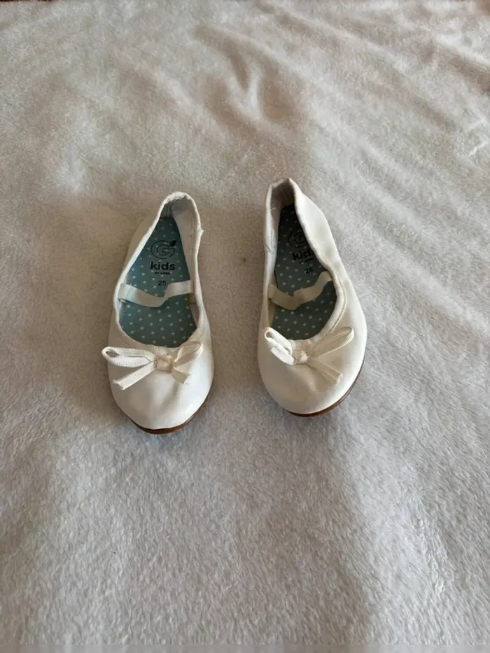 Ballerines blanches fille avec nœud – pointure 28 - photo numéro 3