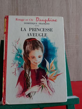 La princesse aveugle, rouge et or Dauphine, 1962