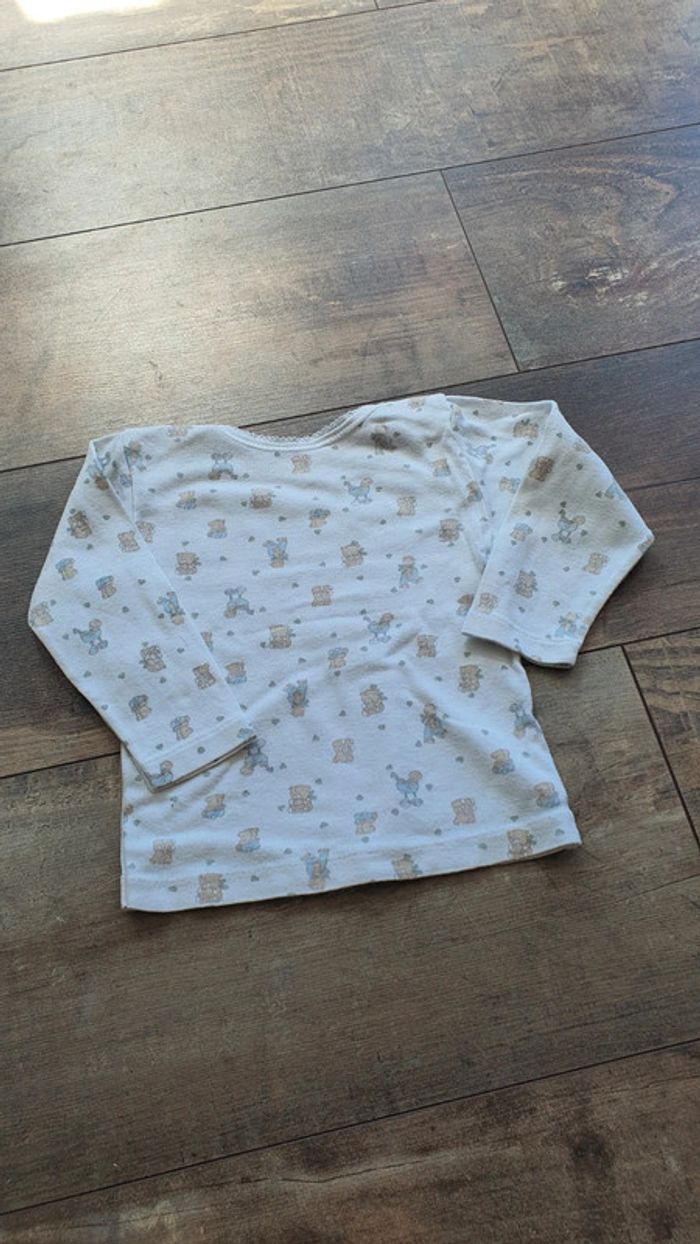 T-shirt 6 mois 68 cm en très bon état - photo numéro 3