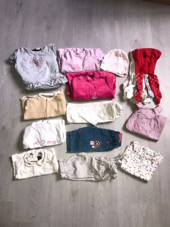 Lot de vêtements fille avec marques 3 mois Tbe