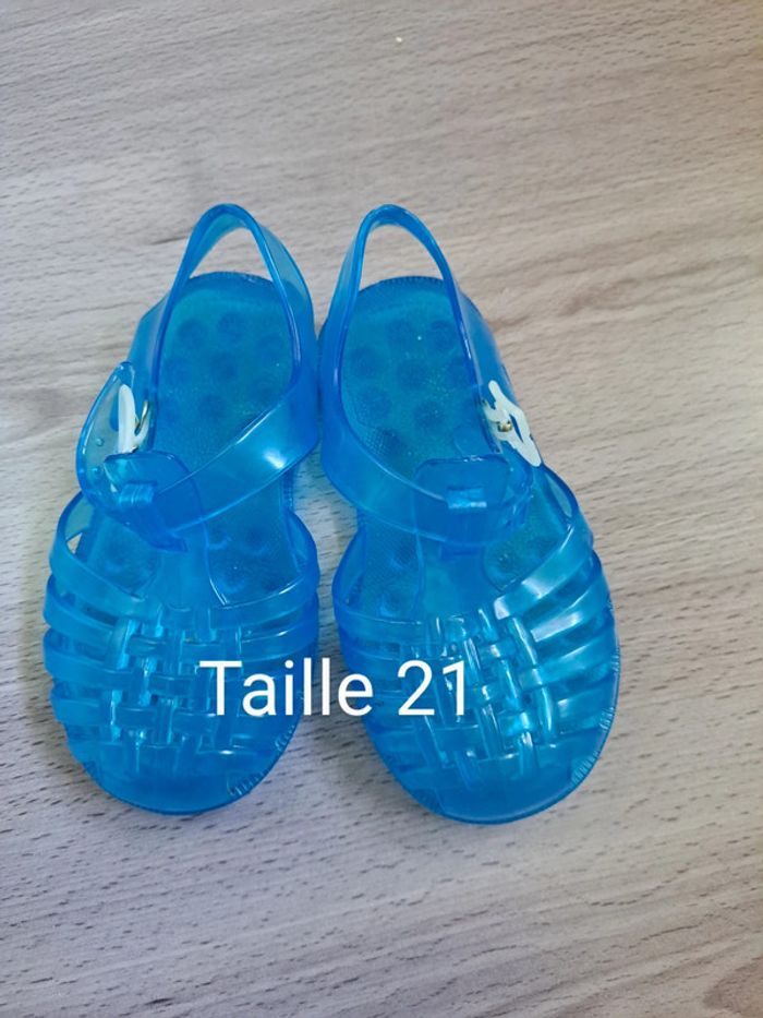Sandale plastique de plage taille 21