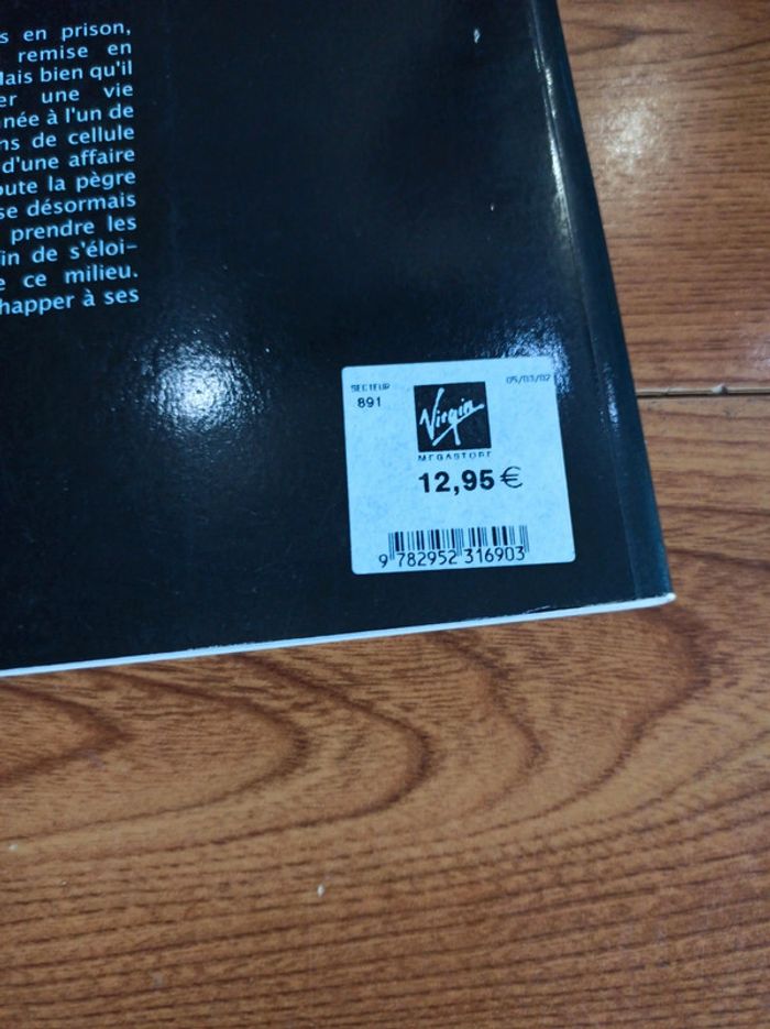 Livre damnes - photo numéro 4
