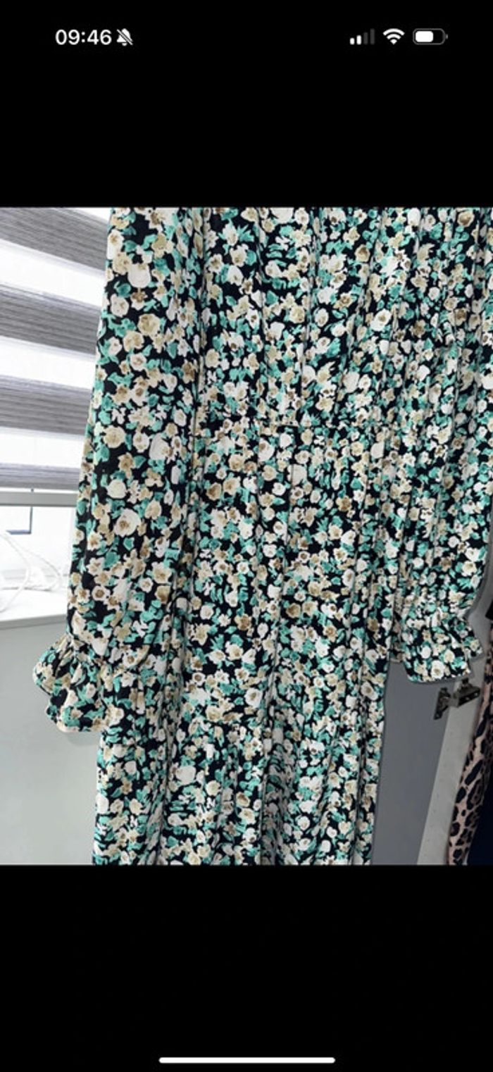 Robe fleuri taille 44 tres bonne etat - photo numéro 3
