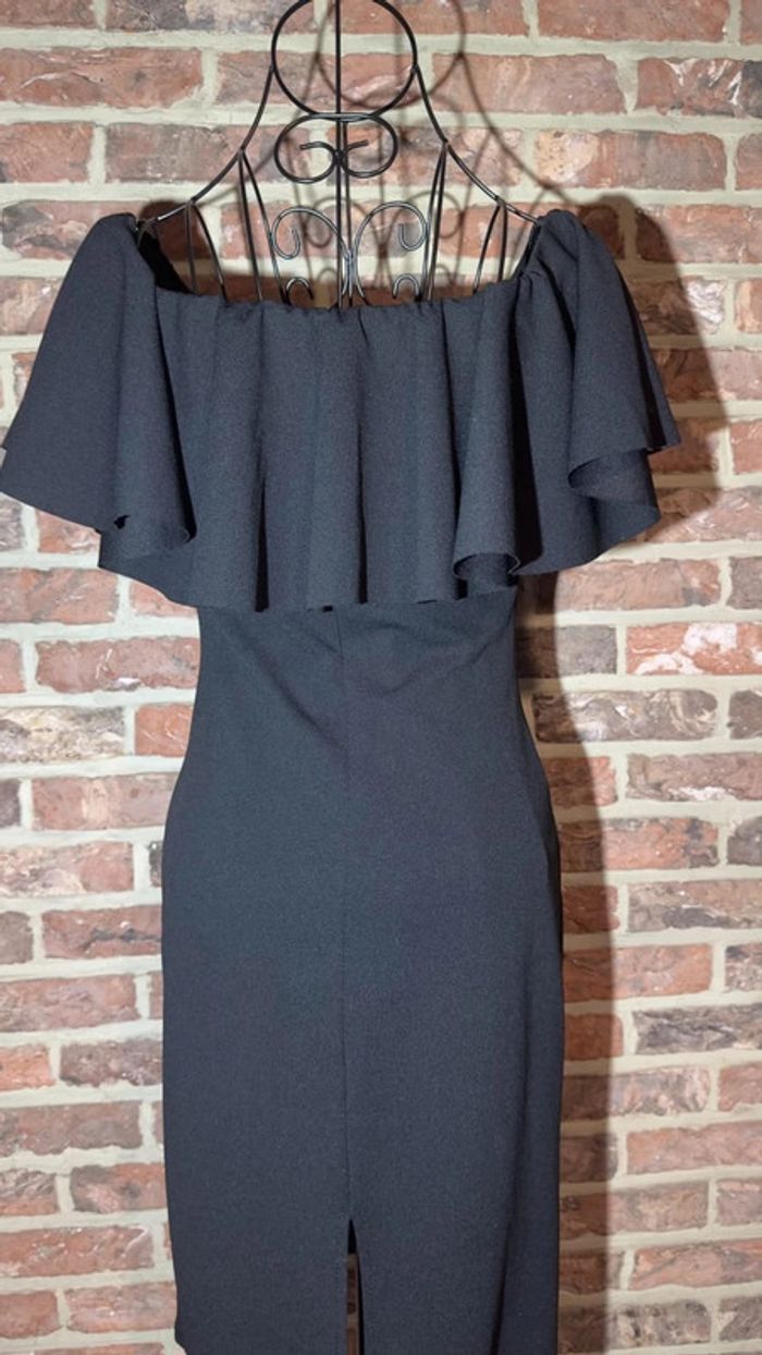 Robe noire moulante épaule dénudée Taille S - photo numéro 9