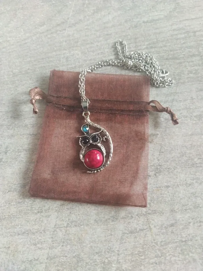 Collier fantaisie chouette/hibou sur branche