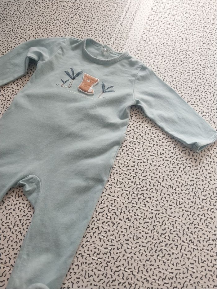 Pyjama dors-bien bébé Kiabi – Collection récente – Taille 6 mois - photo numéro 3