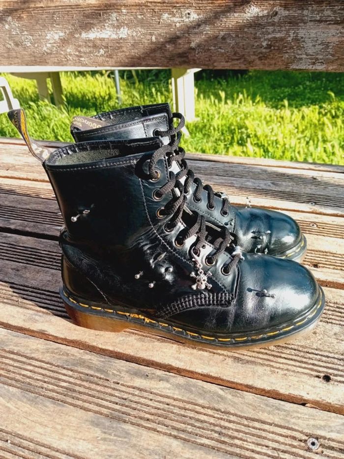 Dr. Martens made in England 🇬🇧 custom clous et piercings uk6 39 - photo numéro 13