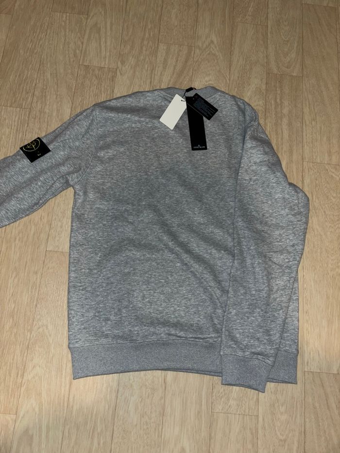 Pull stone Island gris - photo numéro 2