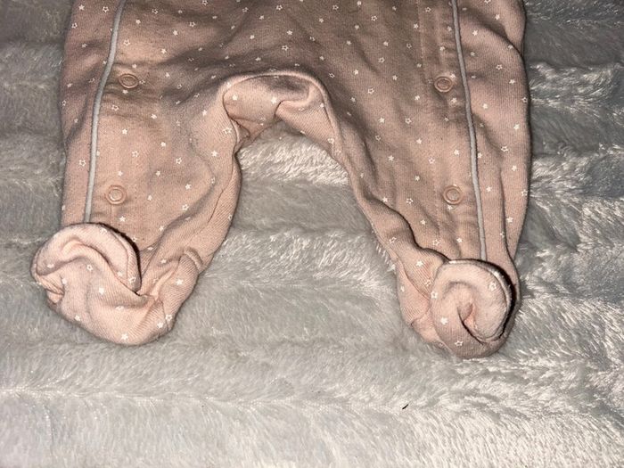 Pyjama une pièce rose - photo numéro 2