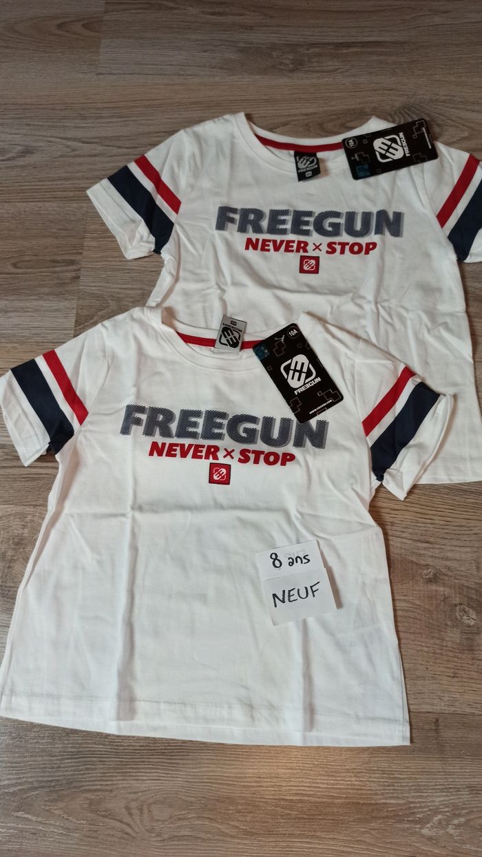 Lot de t-shirts de sport Freegun 8 ans neufs