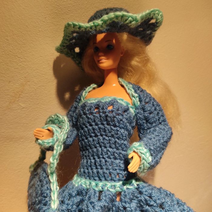 Vêtements pour Barbie 3 € - photo numéro 3