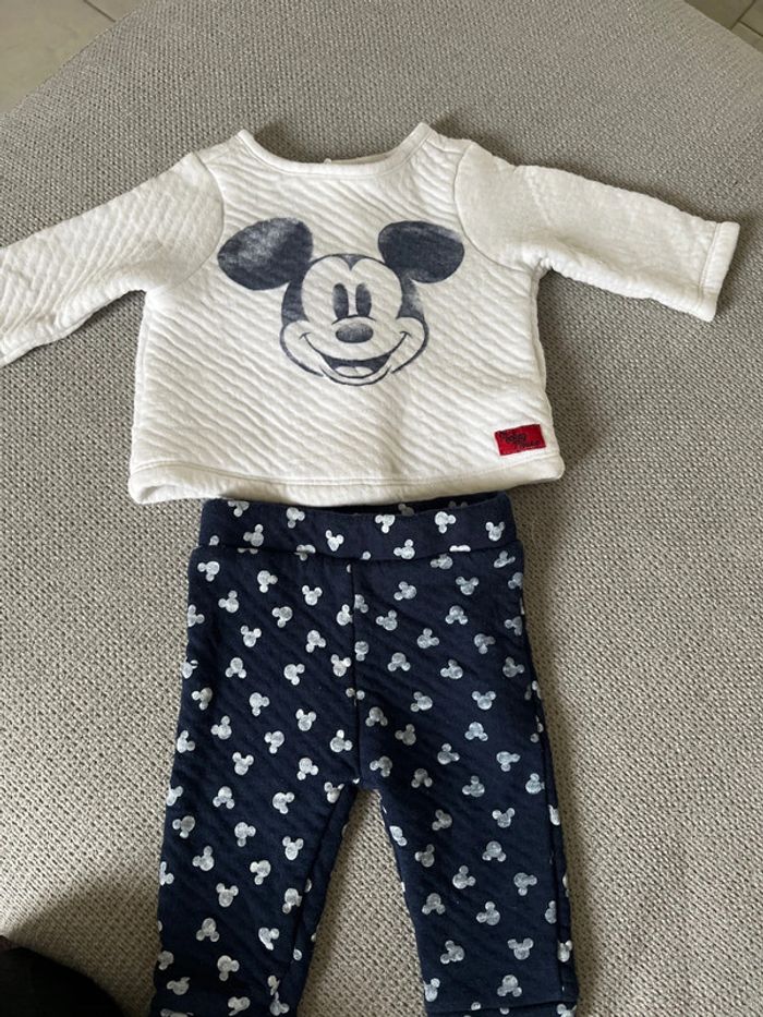 Ensemble Mickey