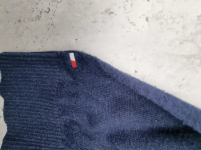 Pull col rond à boutons Tommy Hilfiger – Taille XL Homme (mesures en photos) - photo numéro 11
