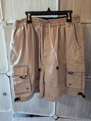 Short beige