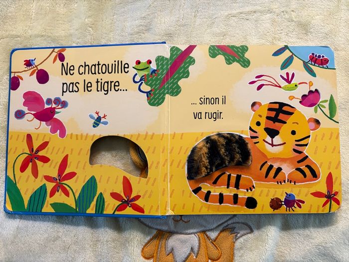 Livre sonore et à toucher usborne sam taplin ne chatouille pas le tigre - photo numéro 3