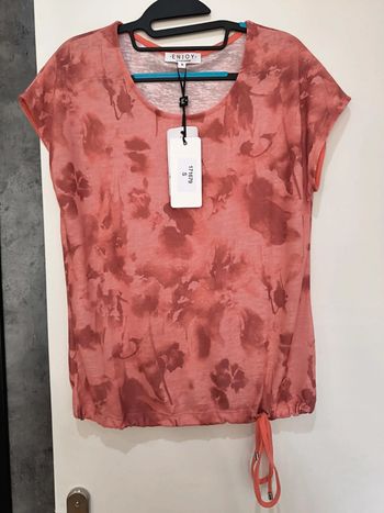 T shirt taille S(36) neuf enjoy