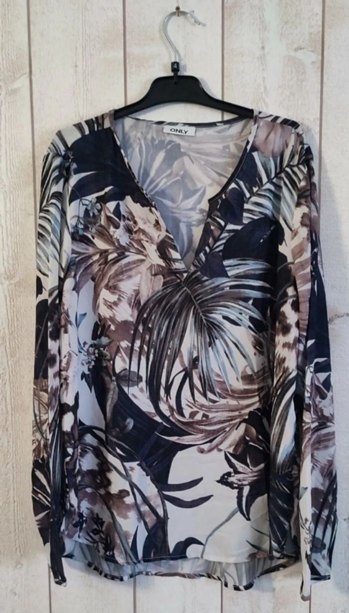 Blouse fleuri noir, gris et marron only Taille unique petit accro