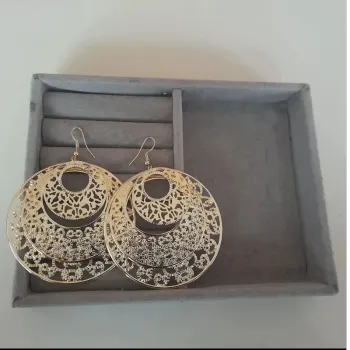 boucle d'oreille