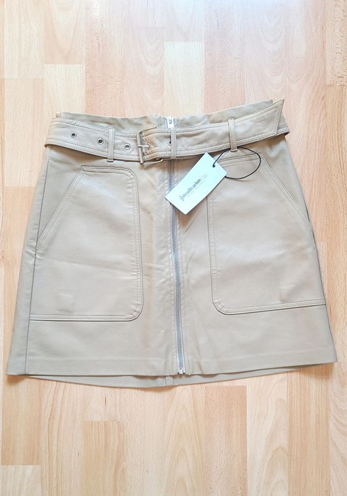 Jupe en simili cuir beige neuf taille M